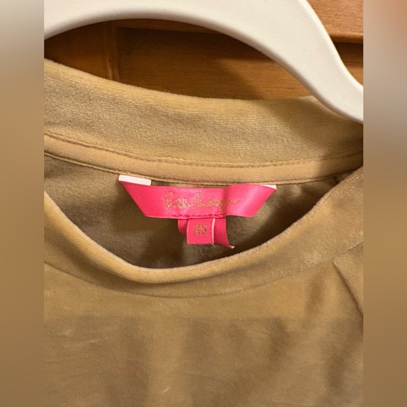 Lilly Pulitzer Zelek Crew Neck Velour Cropped Pullover Size Large Tan Beige - Picture 2 of 5
